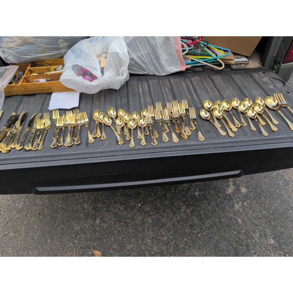 William And Rogers And Son Gold Pavillion Flatware 62 Pieces